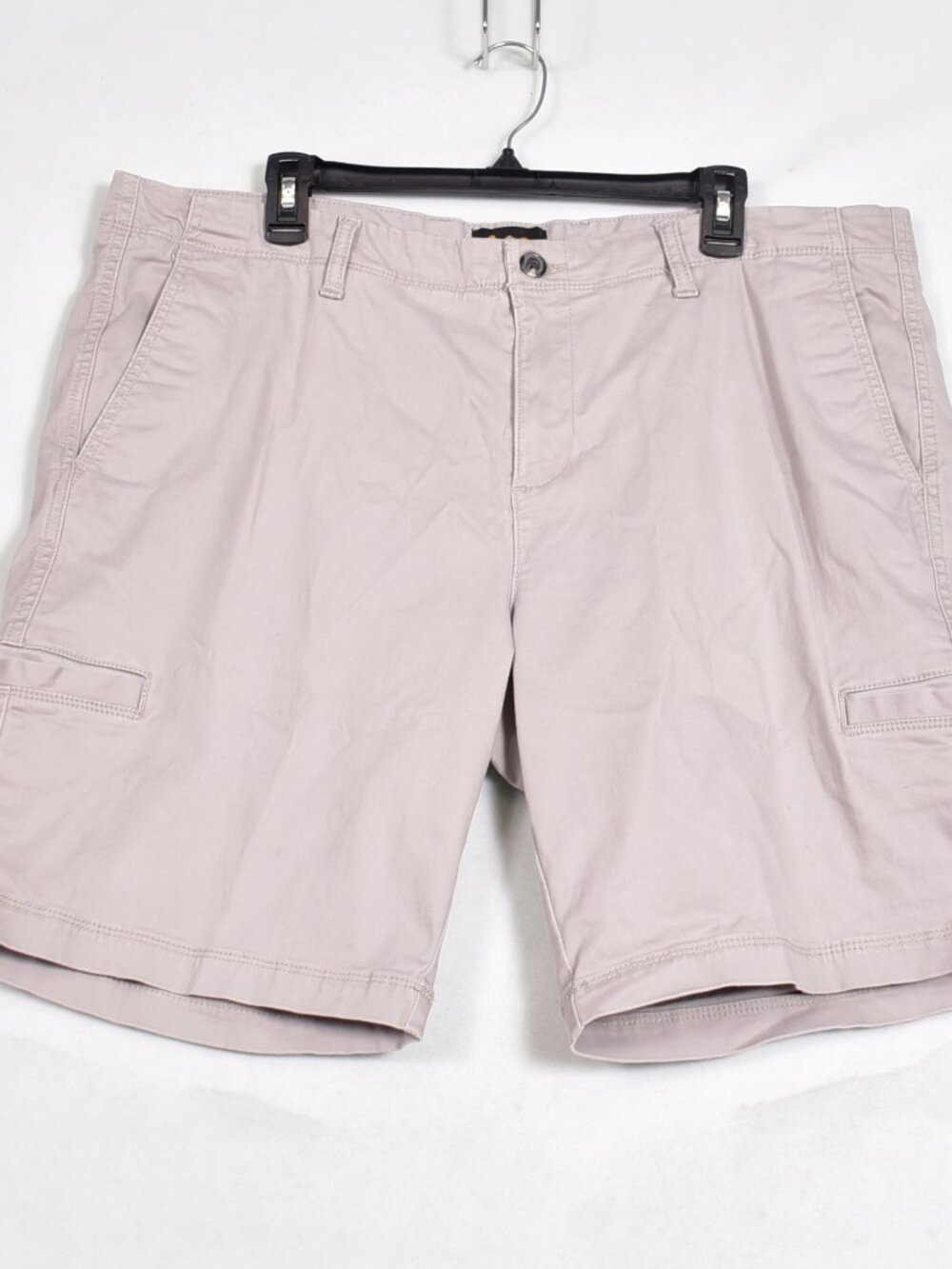 Lee Men's Khaki Shorts Size 42 Pockets